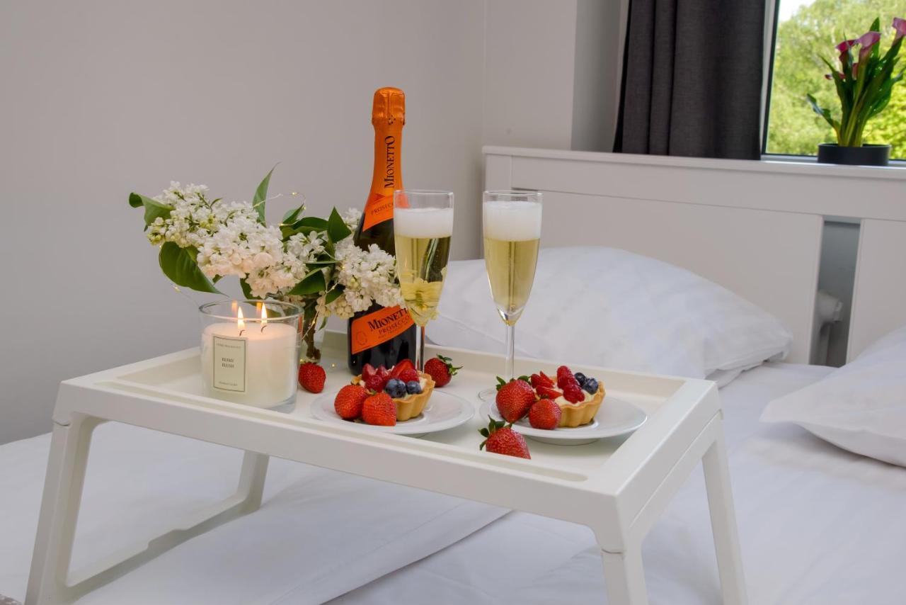 46 négyzetméteres, 3 hálószobás Apartman 1 fürdőszobával Long Gardens területén Gdańsk Kültér fotó